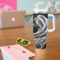 Tahiti Islands Polynesian Plumeria Tumbler With Handle Tahitian Vahine 'Ote'a - Black LT7 - Polynesian Pride