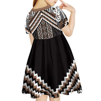 Maori Tukutuku Taniko Motifs Kid Short Sleeve Dress Brown Poutama Mix Kowhaiwhai LT7 - Polynesian Pride