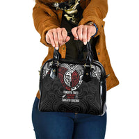 Maori Hongi Toitu Te Tiriti Shoulder Handbag Tangata Tiriti Stand With Tangata Whenua LT7 One Size Black - Polynesian Pride
