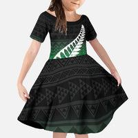Green Silver Fern Spirit Taniko Tukutuku Personalised Family Matching Tank Maxi Dress and Hawaiian Shirt LT9 Daughter's Dress Green - Polynesian Pride