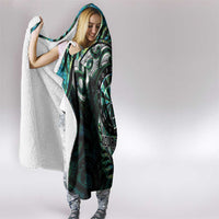 New Zealand Darts Personalised Hooded Blanket Aotearoa Silver Fern Green Papua Shell Spirit LT9 - Polynesian Pride