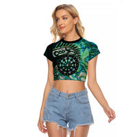 New Zealand Darts Personalised Raglan Cropped T Shirt Aotearoa Silver Fern Green Papua Shell Spirit LT9 Female Green - Polynesian Pride