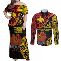 Personalised Papua New Guinea 49th Anniversary Couples Matching Off Shoulder Maxi Dress and Long Sleeve Button Shirt Hapi De bilong Indipendens Papua Niugini LT9 Black - Polynesian Pride