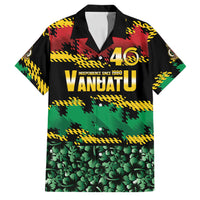 Vanuatu 46th Year Anniversary Family Matching Puletasi and Hawaiian Shirt 30 July 1980 Hibiscus Seamless Pattern LT9 Dad's Shirt - Short Sleeve Black - Polynesian Pride