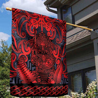 New Zealand Taiaha Maori Garden Flag Whero Minimalist Silver Fern Tukutuku Motif