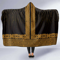 New Zealand Maori Kowhaiwhai Hooded Blanket Karaka Maui and Mangopare LT9 One Size Gold - Polynesian Pride