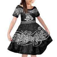Te Reo Maori Tiki Inspired Art Family Matching Tank Maxi Dress and Hawaiian Shirt LT9 Daughter's Dress Black - Polynesian Pride