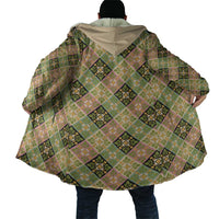 Seamless Pattern Puakenikeni and Kalo Cloak - Polynesian Pride
