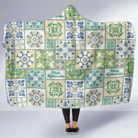 Mele Kalikimaka Hawaii Christmas Hooded Blanket Omaomao Seamless Floral Motif LT9 One Size Green - Polynesian Pride