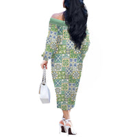 Mele Kalikimaka Hawaii Christmas Off The Shoulder Long Sleeve Dress Omaomao Seamless Floral Motif LT9 - Polynesian Pride