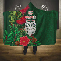 Maori Wheku Meri Kirihimete Personalised Hooded Blanket All Green Indigenous Maori Motif LT9 - Polynesian Pride