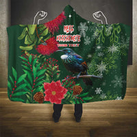 Tui Meri Kirihimete Personalised Hooded Blanket Pohutukawa Flowers Green Motif LT9 - Polynesian Pride