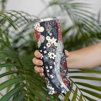 Hawaii Puakenikeni and Maile Lei Skinny Tumbler Navy Blue Japanese Wave Style LT9 - Polynesian Pride