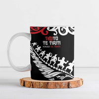 Honour The Treaty New Zealand Personalised Ceramic Mug Toitu Te Tiriti Half Fern Haka Dance LT9 Red - Polynesian Pride