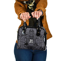 Custom New Zealand Taiaha Maori Shoulder Handbag Minimalist Silver Fern All Black LT9 One Size Black - Polynesian Pride
