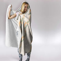 Aloha Pakalana and Puakenikeni Lei Hooded Blanket Beige Hawaiian Pattern