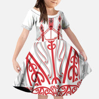 Toitu Te Tiriti Waitangi Family Matching Off The Shoulder Long Sleeve Dress and Hawaiian Shirt White Wharenui House LT9 Daughter's Dress white - Polynesian Pride
