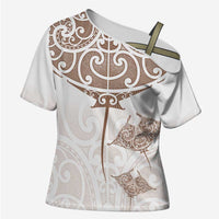 New Zealand Manta Ray Tattoo Cross Shoulder Shirt Aotearoa Maori Haehae Beige LT14 Female White - Polynesian Pride