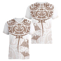 New Zealand Manta Ray Tattoo Women V-Neck T-Shirt Aotearoa Maori Haehae Beige LT14 - Polynesian Pride