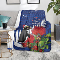 New Zealand Christmas In July Blanket Fiordland Penguin With Pohutukawa Flower LT14 - Polynesian Pride