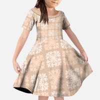 Beige Palaka Quilt Hawaii Family Matching Off The Shoulder Long Sleeve Dress and Hawaiian Shirt Traditional Hawaii-plaid Pattern LT14 Daughter's Dress Beige - Polynesian Pride