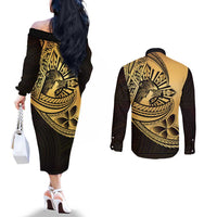 Philippines Eagle Sun Couples Matching Off The Shoulder Long Sleeve Dress and Long Sleeve Button Shirt Filipino Agila Polynesian Tattoo Gold Color LT14 - Polynesian Pride