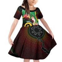Long God Yumi Stanap Vanuatu Family Matching Off Shoulder Short Dress and Hawaiian Shirt Tropical Flowers Aboriginal Pattern LT14 Daughter's Dress Green - Polynesian Pride