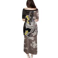 Brown and Black Hawaii Shark Tattoo Family Matching Puletasi and Hawaiian Shirt Puakenikeni Lei Plumeria Polynesian Pattern LT14 - Polynesian Pride
