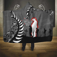 New Zealand ANZAC Day Hooded Blanket 25th April Silver Fern With Poppy LT14 - Polynesian Pride