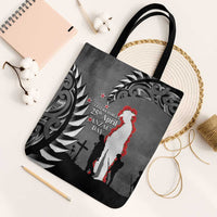 New Zealand ANZAC Day Tote Bag 25th April Silver Fern With Poppy LT14 Black Strap One Size Gray - Polynesian Pride