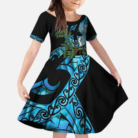 Turquoise New Zealand Kowhai And Piwakawaka Kid Short Sleeve Dress Maori Ngaru Paua Shell LT14 KID Turquoise - Polynesian Pride
