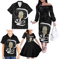 Black New Zealand Eel Family Matching Off The Shoulder Long Sleeve Dress and Hawaiian Shirt Aotearoa Maori Tuna With Kotiate Weapon LT14 - Polynesian Pride