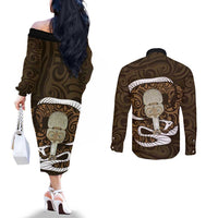 Gold New Zealand Eel Couples Matching Off The Shoulder Long Sleeve Dress and Long Sleeve Button Shirt Aotearoa Maori Tuna With Kotiate Weapon LT14 - Polynesian Pride