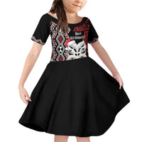 Personalised New Zealand Christmas Family Matching Off Shoulder Short Dress and Hawaiian Shirt Meri Kirihimete Maori Wheku - Taniko Art LT14 Daughter's Dress Black - Polynesian Pride