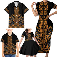 Gold Aotearoa Mangopare Kowhaiwhai and Niho Taniwha Family Matching Short Sleeve Bodycon Dress and Hawaiian Shirt Maori New Zealand LT14 - Polynesian Pride