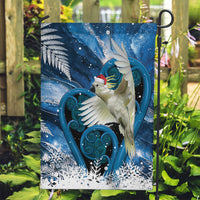 Sulphur-crested Cockatoo New Zealand Christmas In July Garden Flag NZ Aroha Koru Fern Marble Vibes LT14 Garden Flag Blue - Polynesian Pride