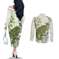 Green And White Hawaii Chameleon Couples Matching Off The Shoulder Long Sleeve Dress and Long Sleeve Button Shirt Plumeria Polynesian Tribal Art LT14 - Polynesian Pride