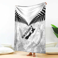 Custom New Zealand Silver Fern Football Blanket Go Aotearoa Grunge White LT14 - Polynesian Pride