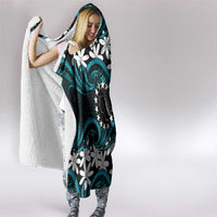Personalised Cook Islands Penrhyn Atoll Hooded Blanket Tiare Maori Polynesian Waves Tattoo