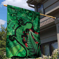 New Zealand Gecko Christmas Garden Flag Meri Kirihimete Paua Shell Mix Pohutukawa LT14 - Polynesian Pride