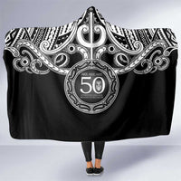 Kia Kaha Te Reo Maori New Zealand Hooded Blanket 50th Anniversary Ake Ake Ake LT14 One Size Black - Polynesian Pride