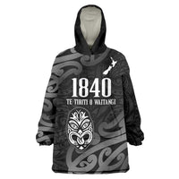 New Zealand 1840 Waitangi Day Wearable Blanket Hoodie Aotearoa Haka Mask - Black Version LT14 One Size Black - Polynesian Pride