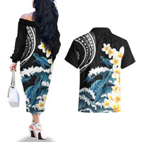 Black Polynesia Couples Matching Off The Shoulder Long Sleeve Dress and Hawaiian Shirt Polynesian Frangipani With Sea Turtles LT14 - Polynesian Pride