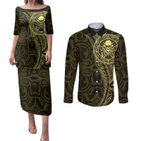 New Zealand Skull Darts Couples Matching Puletasi and Long Sleeve Button Shirt Aotearoa Maori Chest Tattoo Stylized Gold LT14 Gold - Polynesian Pride