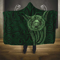 New Zealand Skull Darts Hooded Blanket Aotearoa Maori Chest Tattoo Stylized Green LT14 - Polynesian Pride