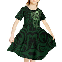 New Zealand Skull Darts Kid Short Sleeve Dress Aotearoa Maori Chest Tattoo Stylized Green LT14 - Polynesian Pride