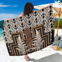 Wahaika New Zealand Sarong Maori Weapon Kowhaiwhai Fern Poutama Motifs