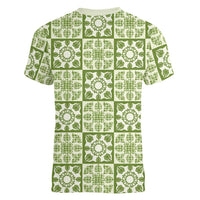 Omaomao Palaka Quilt Hawaii Women V-Neck T-Shirt Hawaiian Tropical Monstera Sea Turtle LT14 - Polynesian Pride