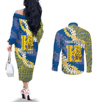 Personalized Kaiser Hawaii High School Couples Matching Off The Shoulder Long Sleeve Dress and Long Sleeve Button Shirt Puakenikeni Lei Hawaiian Pattern LT14 - Polynesian Pride