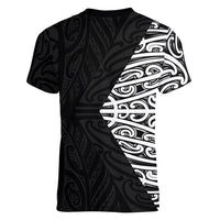 Black New Zealand Puhoro Maori Tattoo Women V-Neck T-Shirt